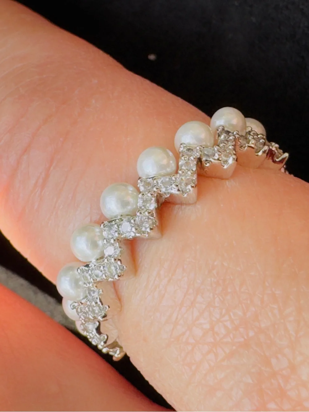 Silver Pearl & Crystal Women's Ring - Timeless Elegance